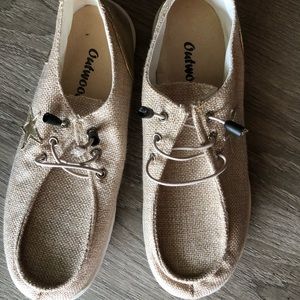 Brand new Outwoods women’s shoes